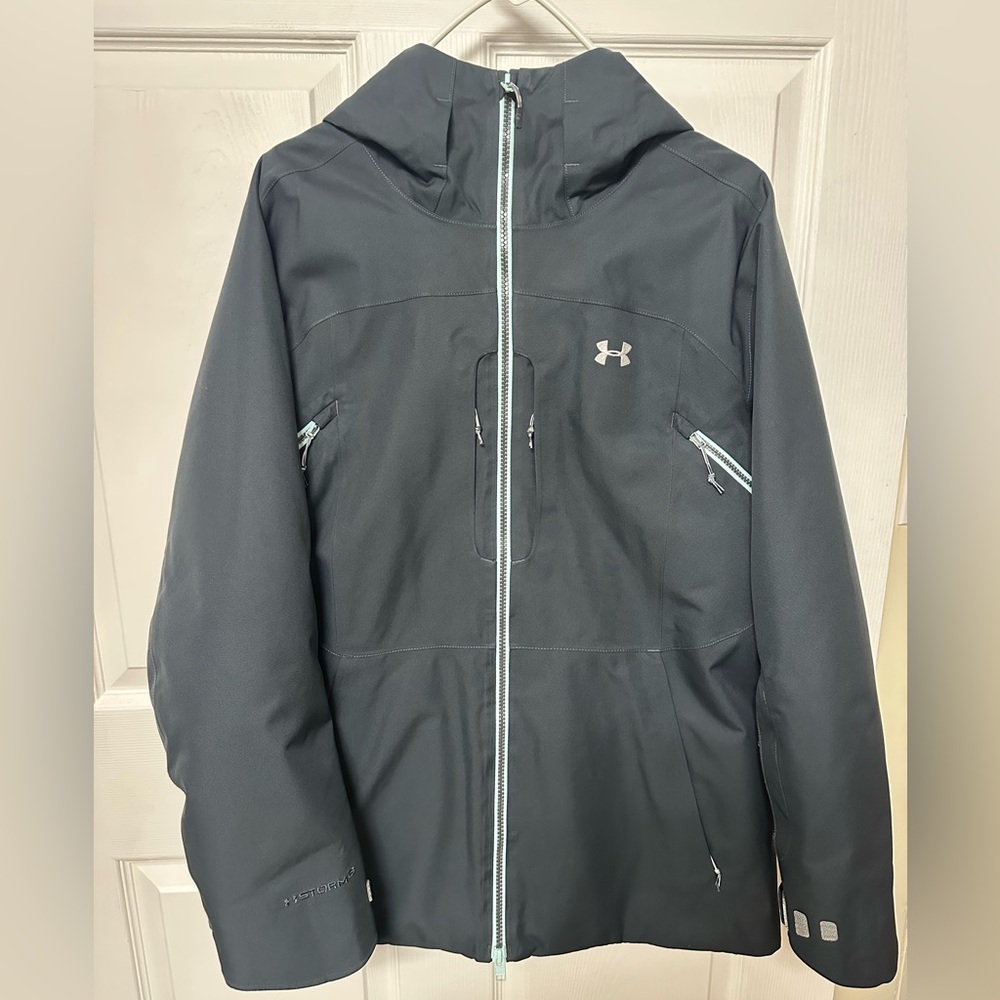 Under Armour women’s ski/snowboard jacket